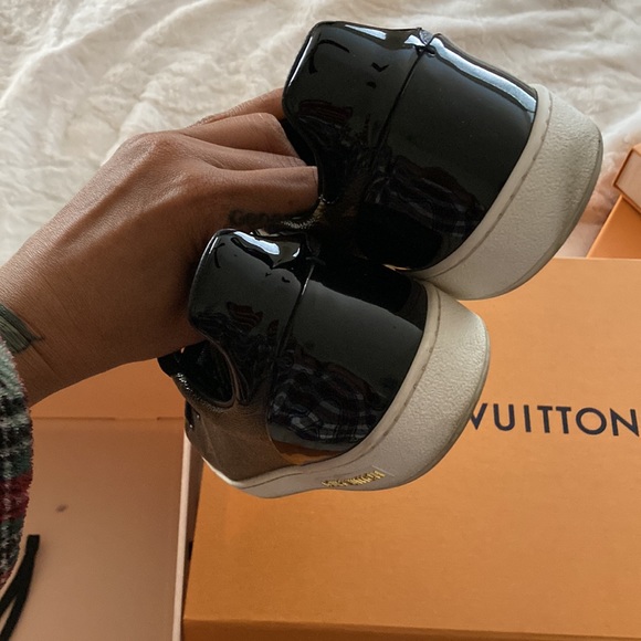 Louis Vuitton sneaker size 39 - Picture 4 of 6